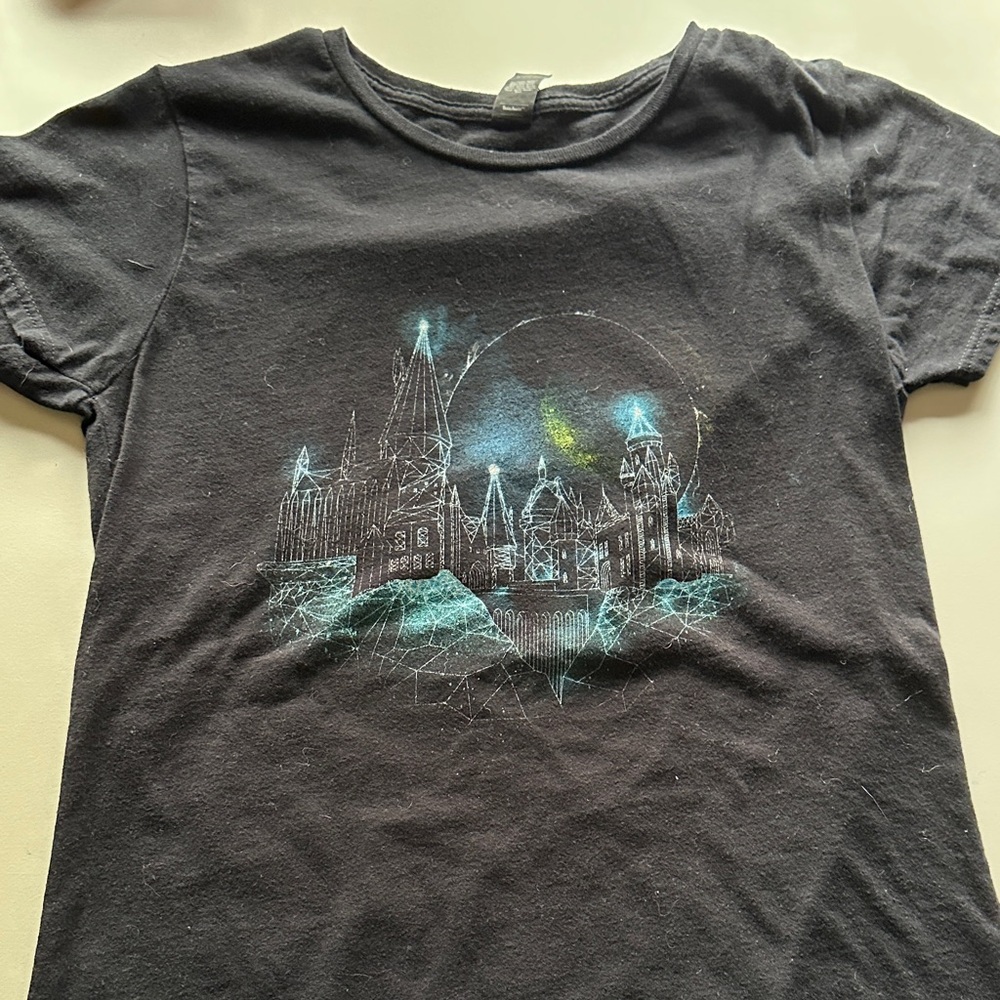 Harry Potter Black Tee with Hogwarts Castle
